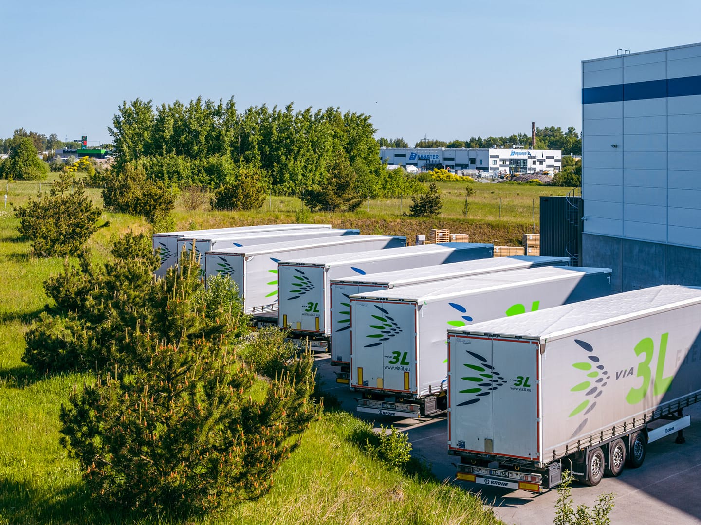 default via 3l trucks and trailers