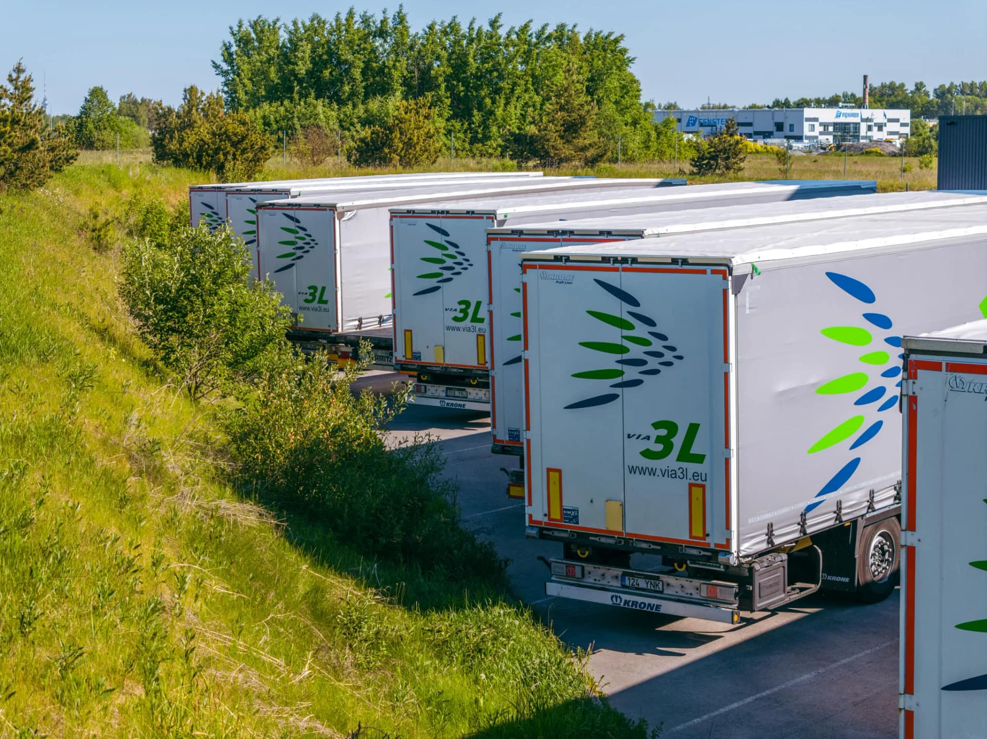 Via 3L trailers